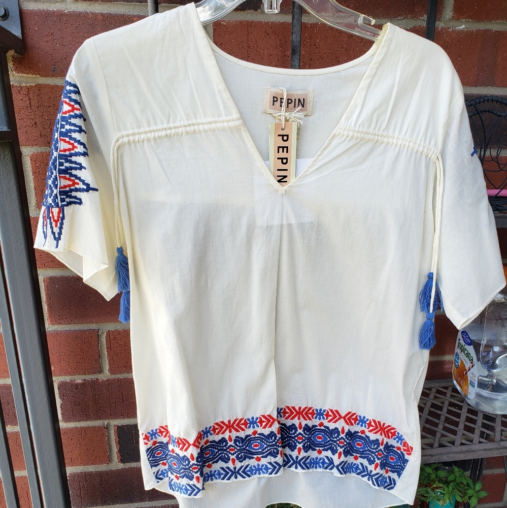 Boho cotton embroidered top with tassles NWT size M